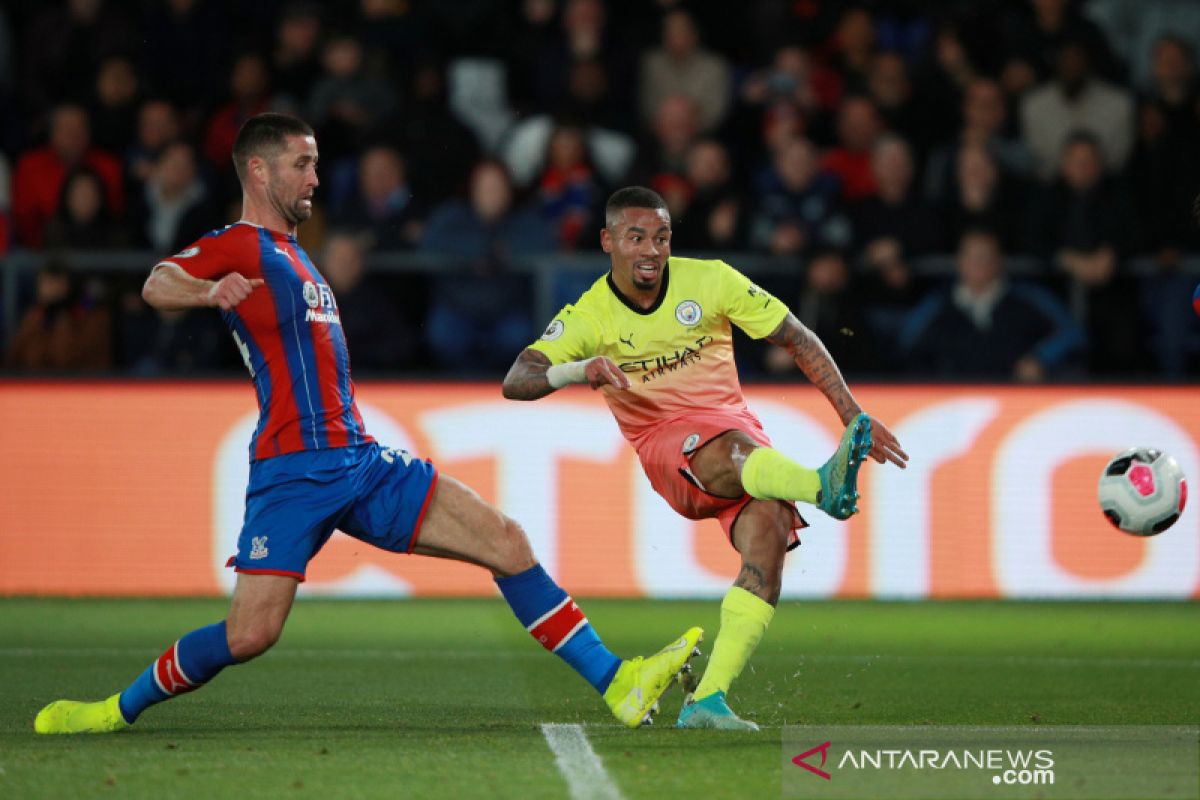 Manchester City kembali posisi kedua usai pecundangi Palace