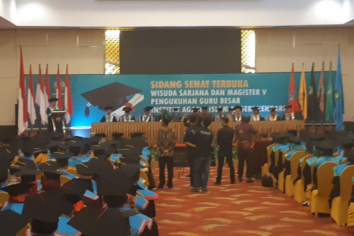 IAIN Kendari Mewisuda 550 Sarjana dan Magister