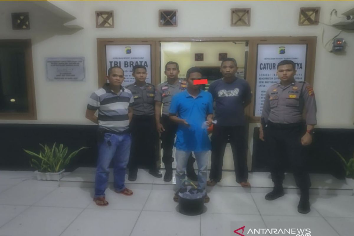 Polsek Tempilang razia arak jelang pelantikan presiden