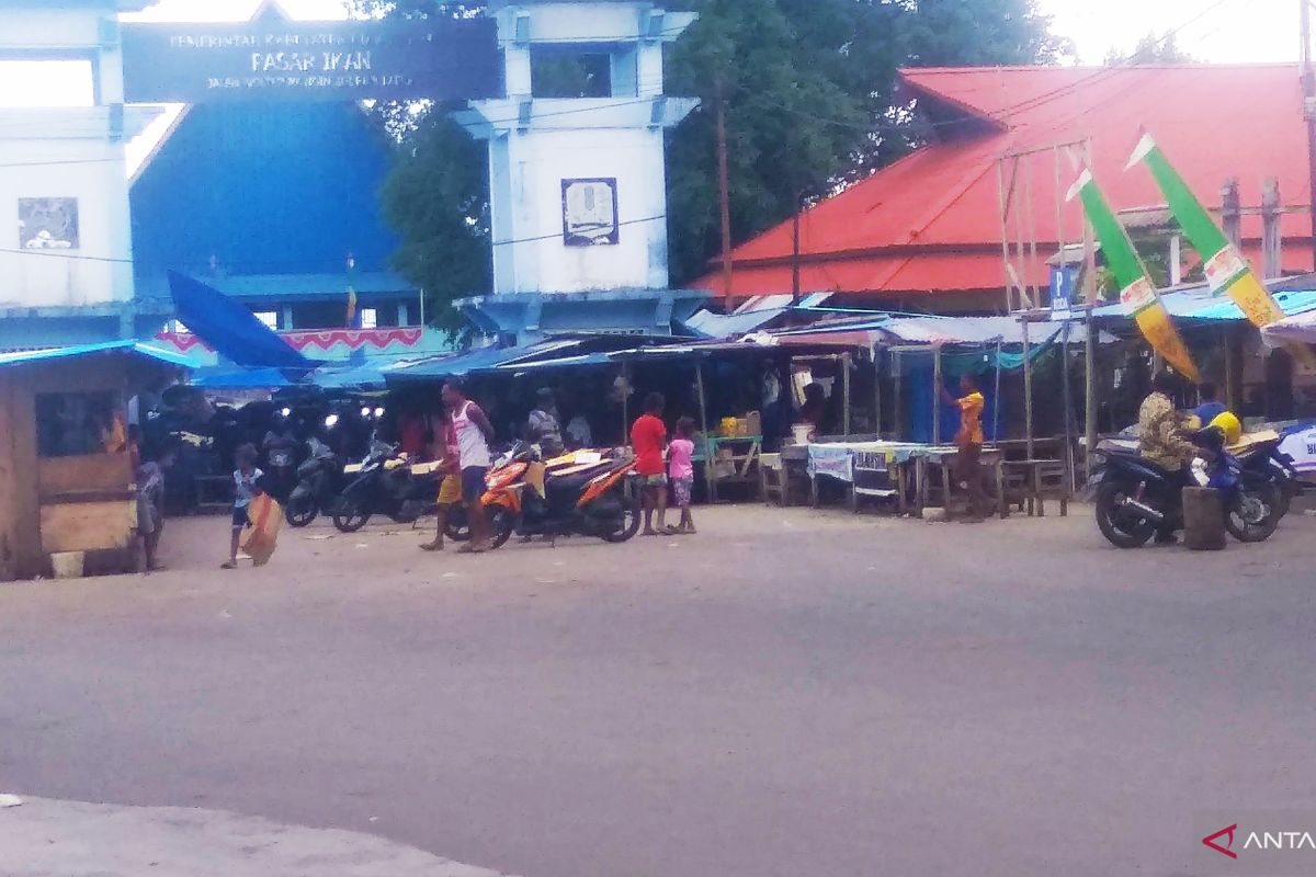 Warga Biak Numfor pelhara kamtibmas yang kondusif jelang pelantikan Jokowi-Ma'ruf