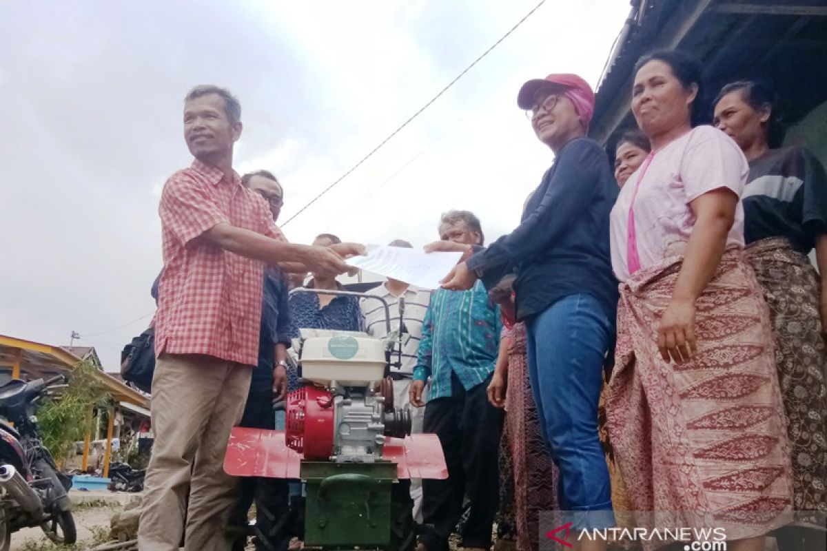 PLTA Batang Toru sumbang traktor mini buat koptan Haunatas