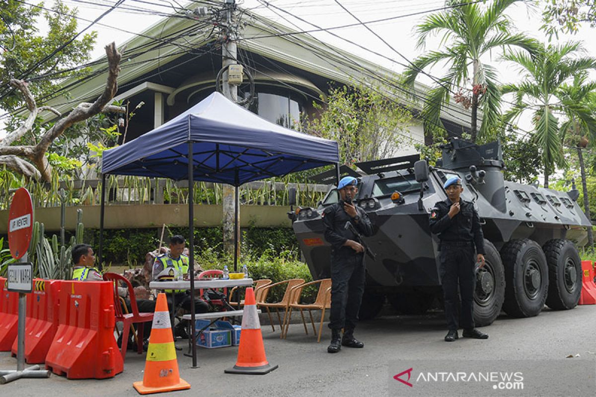 Pelantikan Presiden, panser Anoa disiagakan di depan kediaman Ma'ruf