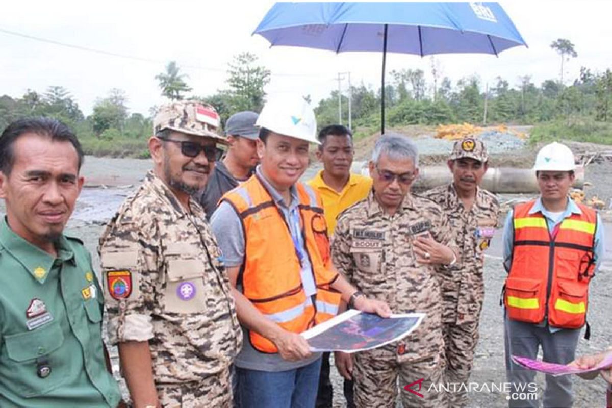 Bupati Lutim pantau progres pembangunan infrastruktur di Mahalona Raya