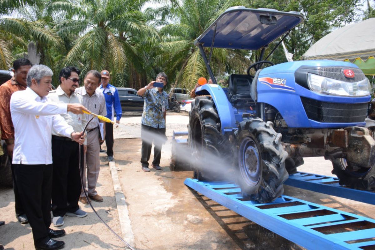 Modernisasi pertanian  dongkrak produksi padi Ogan Komering ilir