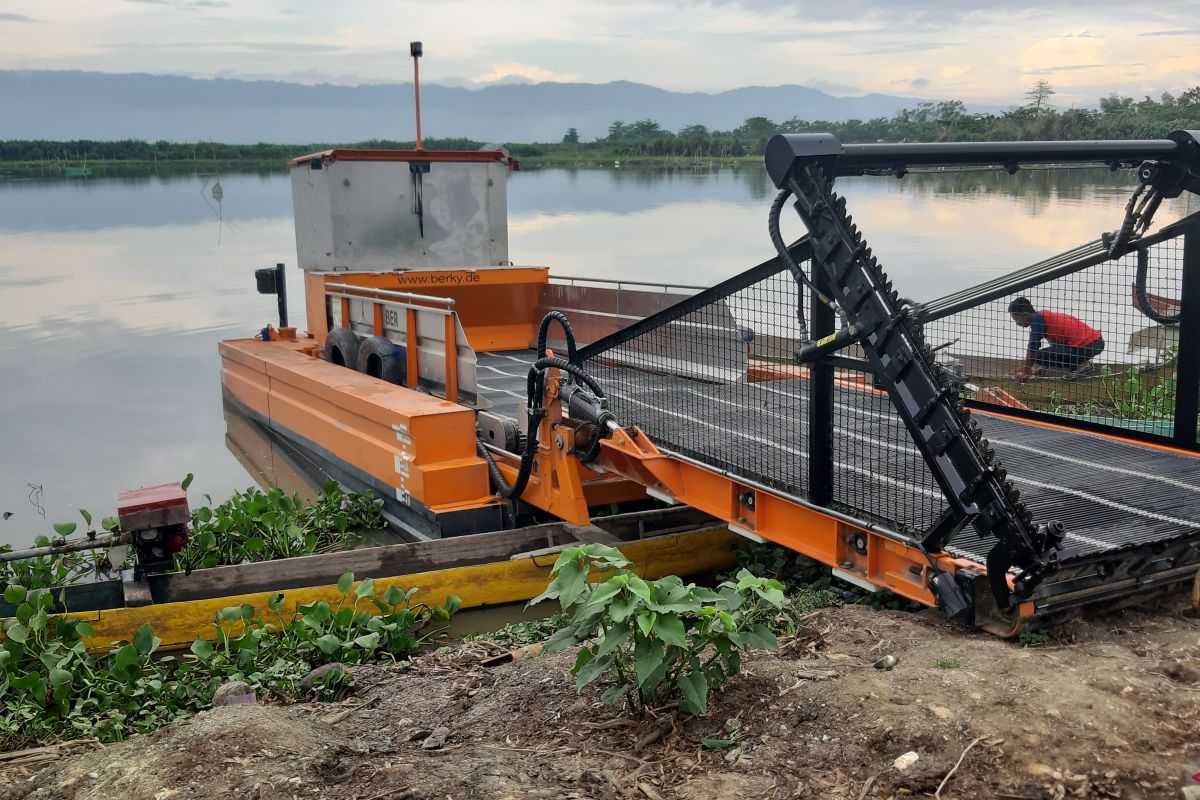 Gorontalo-Pindad jajaki kerja sama tangani eceng gondok Danau Limboto