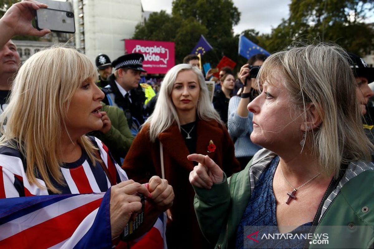 Prancis: Inggris masih mungkin keluar dari EU dalam 10 hari