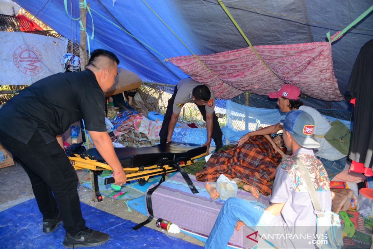 Penderita kanker di pengungsian desa Hunuth bersedia dirawat gratis