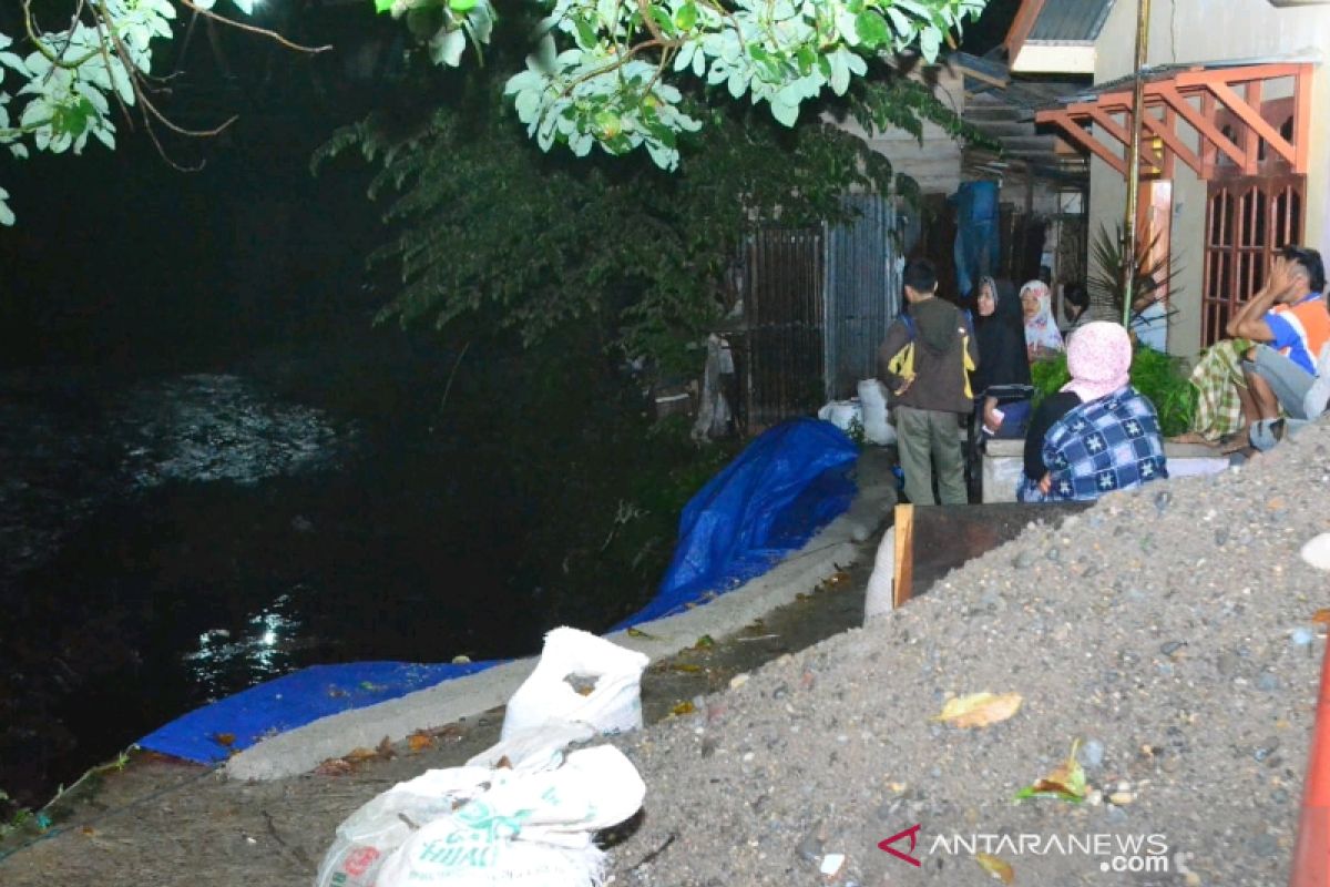 Warga bantaran Sungai Batang Ayumi dihantui ketakutan