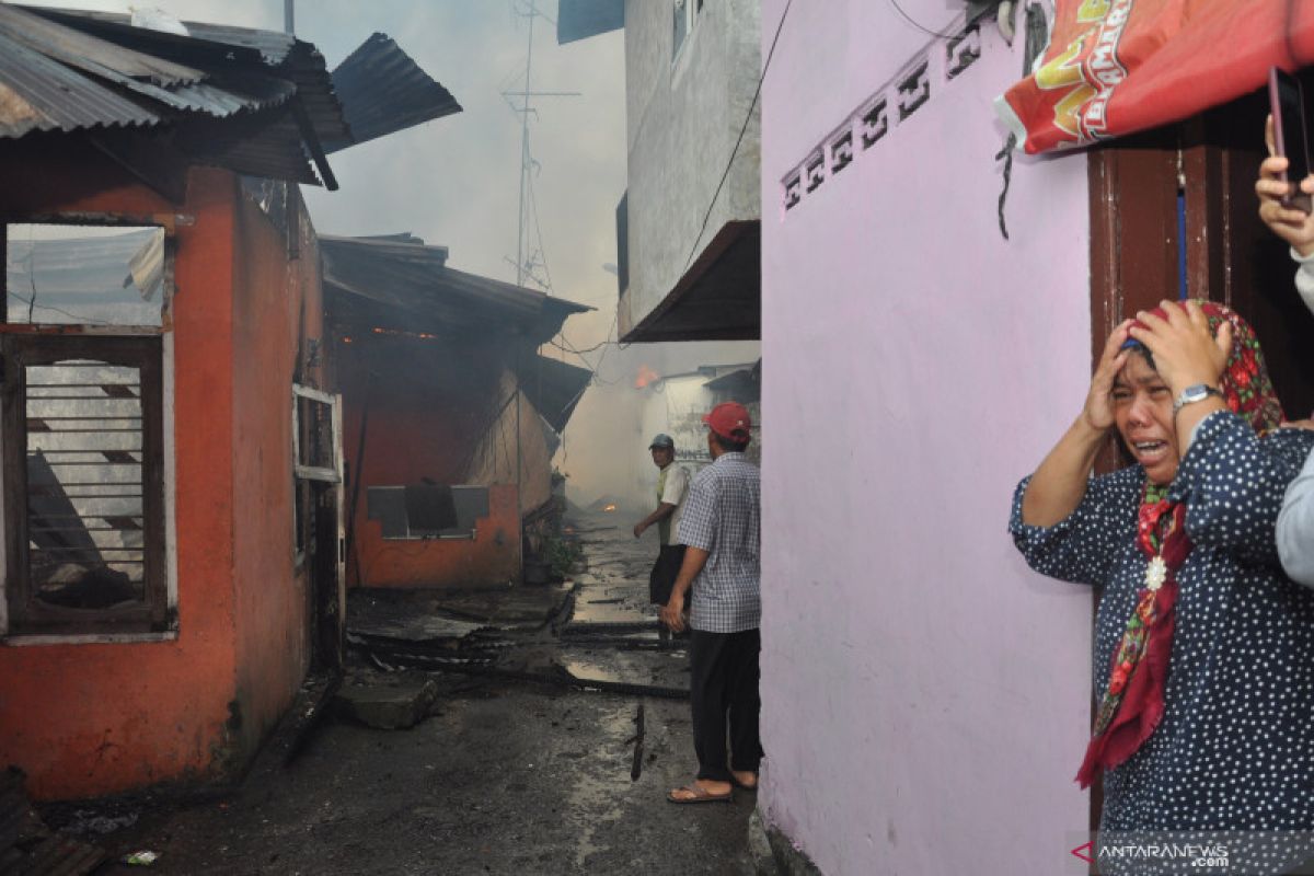 Ratusan rumah hangus terbakar di Jalan Sentosa Lama Medan
