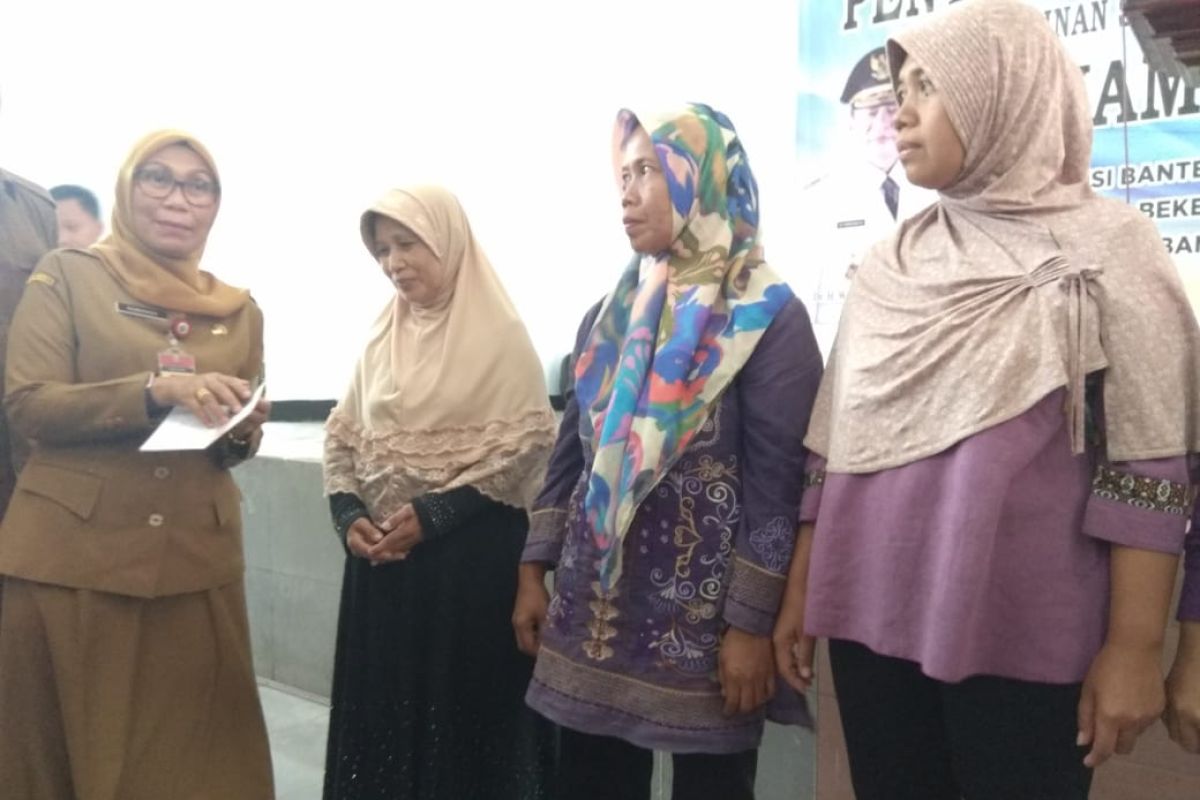 Ribuan rumah tangga sasaran terima bantuan Rp1 juta dari Dinsos Banten