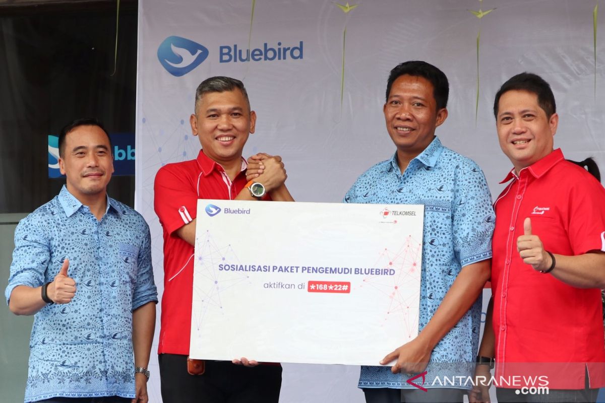 Telkomsel hadirkan paket data khusus untuk Bluebird Bali