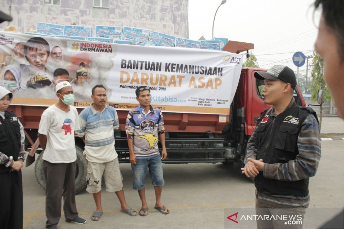 ACT Sumsel kirim tiga truk logistik ke daerah terdampak karhutla