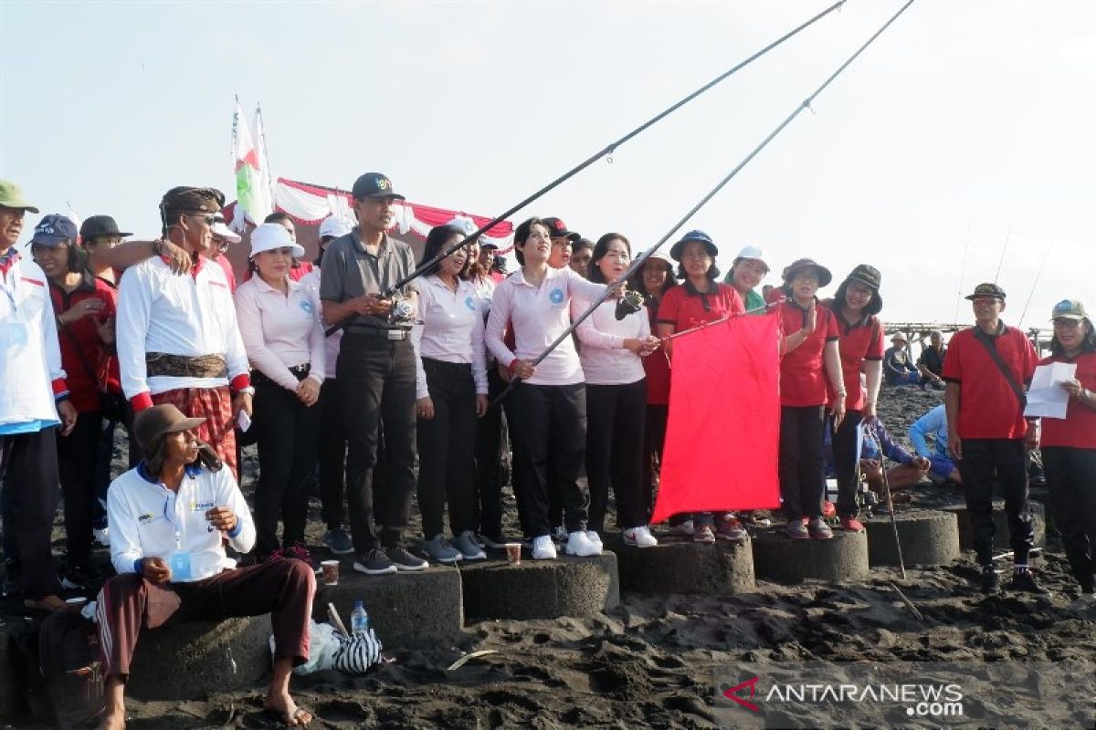 150 nelayan ikuti lomba mancing Pemkab Gianyar di Pantai Siyut