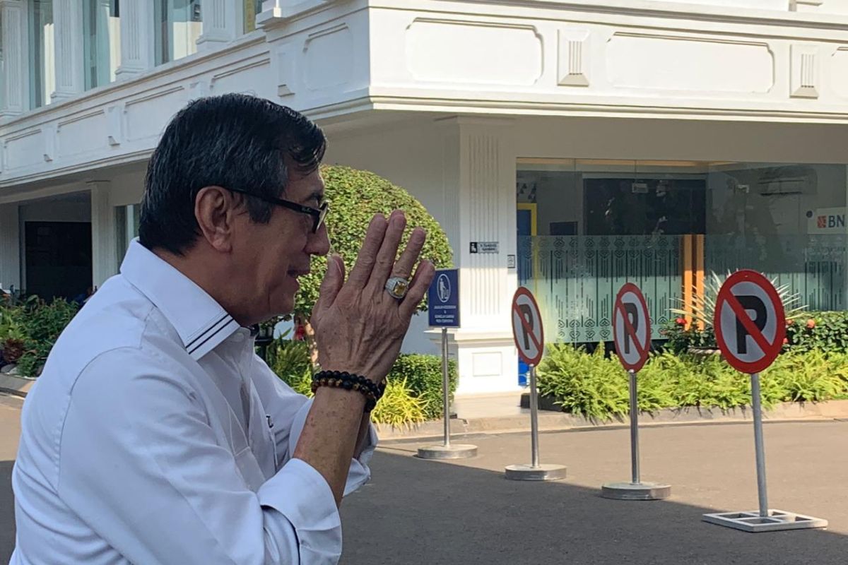 Yasonna Laoly, Budi Karya dan Moeldoko ke Istana Presiden