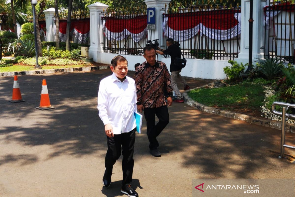 Jokowi panggil Soeharso Monoarfa dan Basuki Hadimuljono