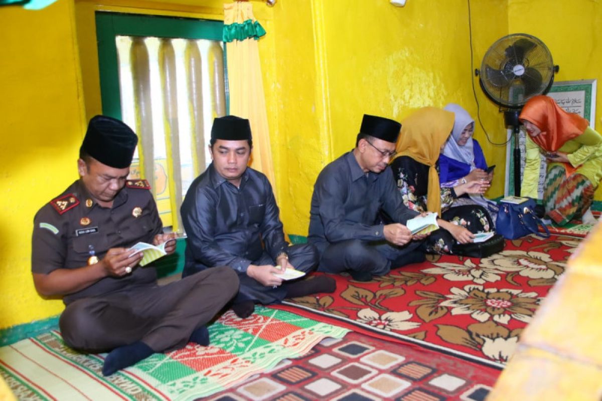 Jajaran Pemkot Pontianak ziarah ke Makam Batu Layang