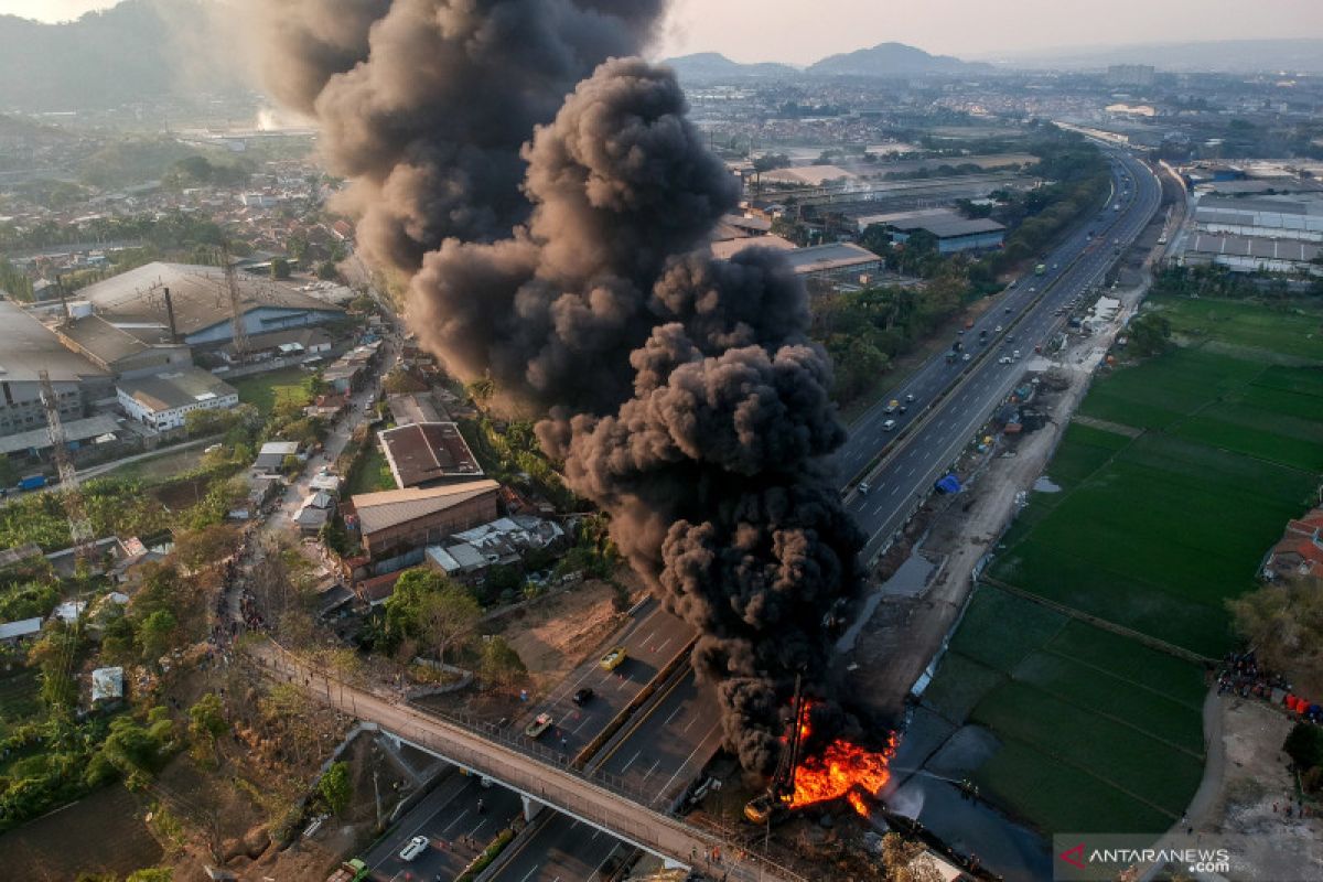 Worker killed in Pertamina's fire