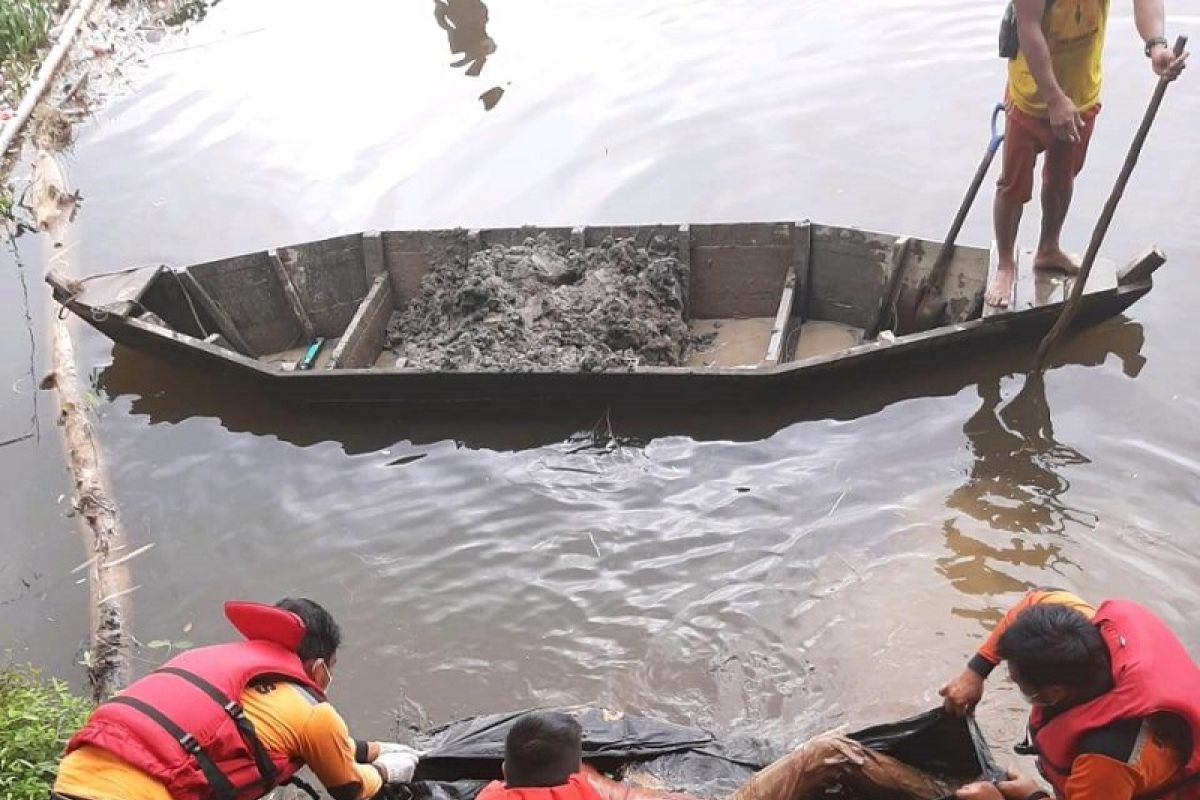 Sesosok mayat pria ditemukan telungkup di Sungai Lubuk Tukko Tapteng