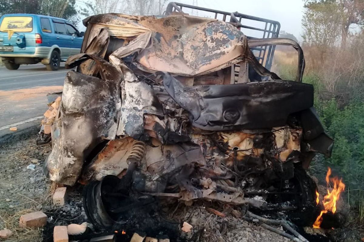 Kecelakaan truk vs pick up di Jalinsum Lampung, enam orang tewas