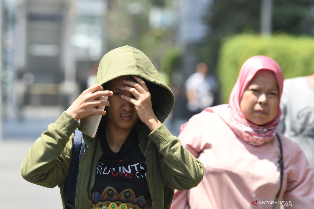 Dinkes Yogyakarta mengingatkan cuaca panas bisa sebabkan "heat stroke"