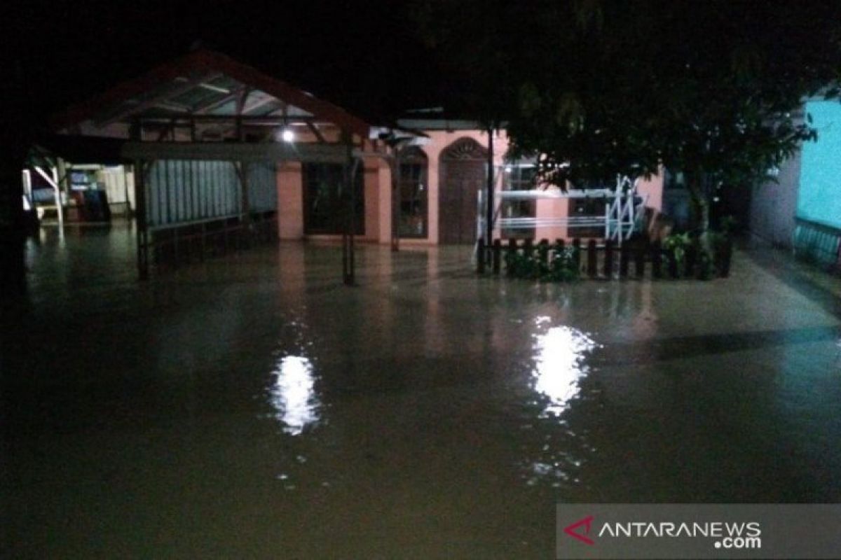 Sejumlah desa di Mandailing Natal Sumut dilanda banjir