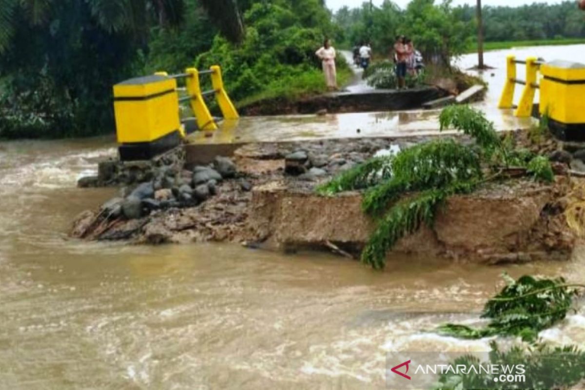 Banjir di Agam mulai surut