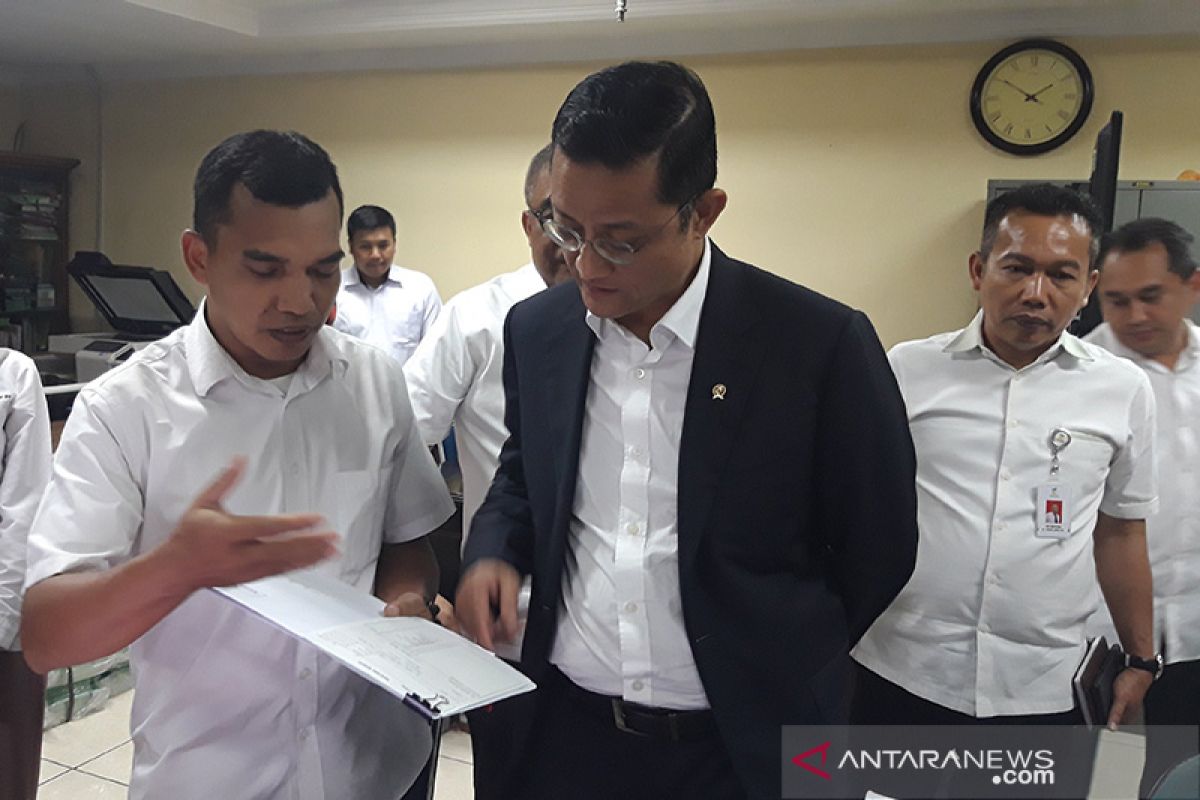 Juliari Batubara butuh penyesuaian usai dilantik sebagai Mensos