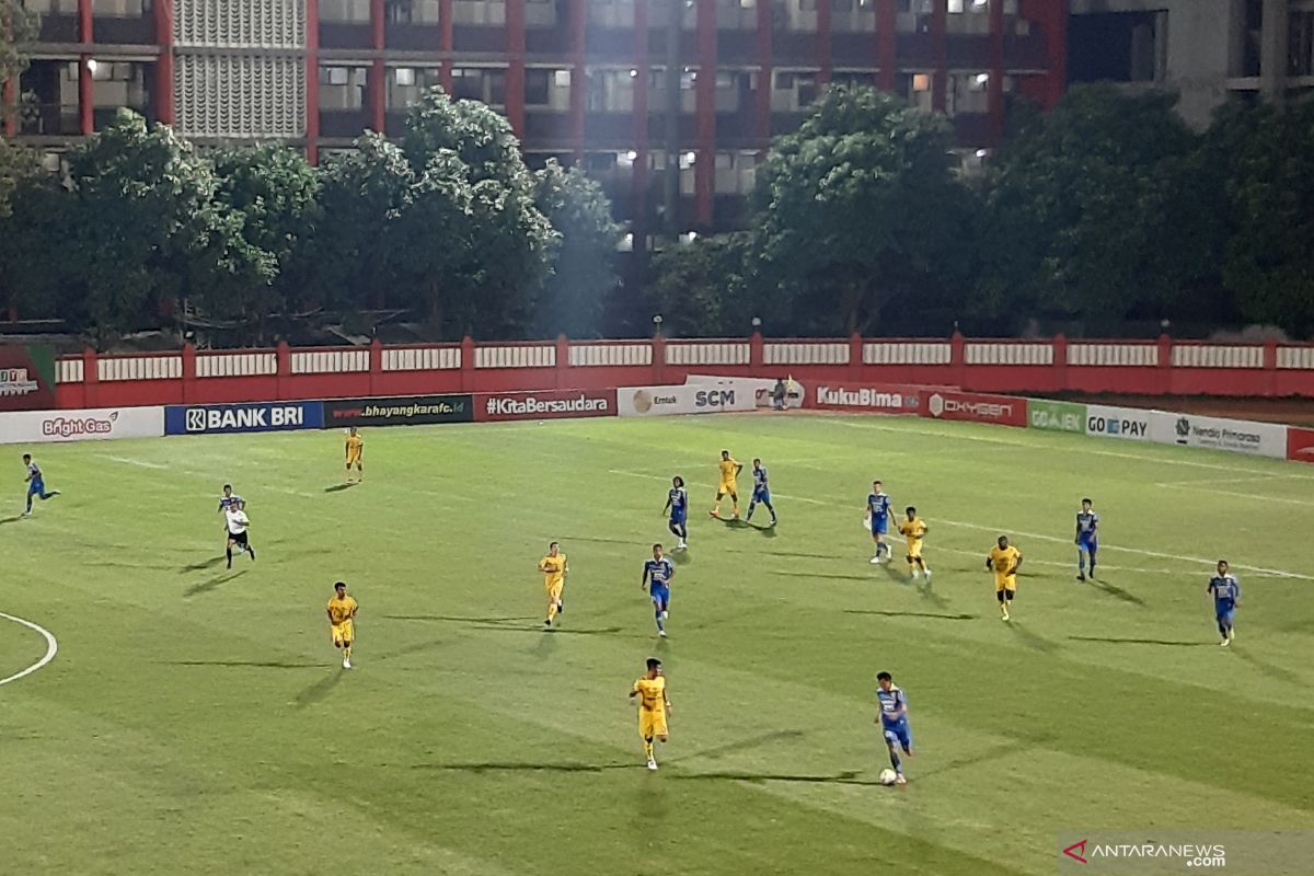 Bhayangkara FC versus Persib tanpa gol