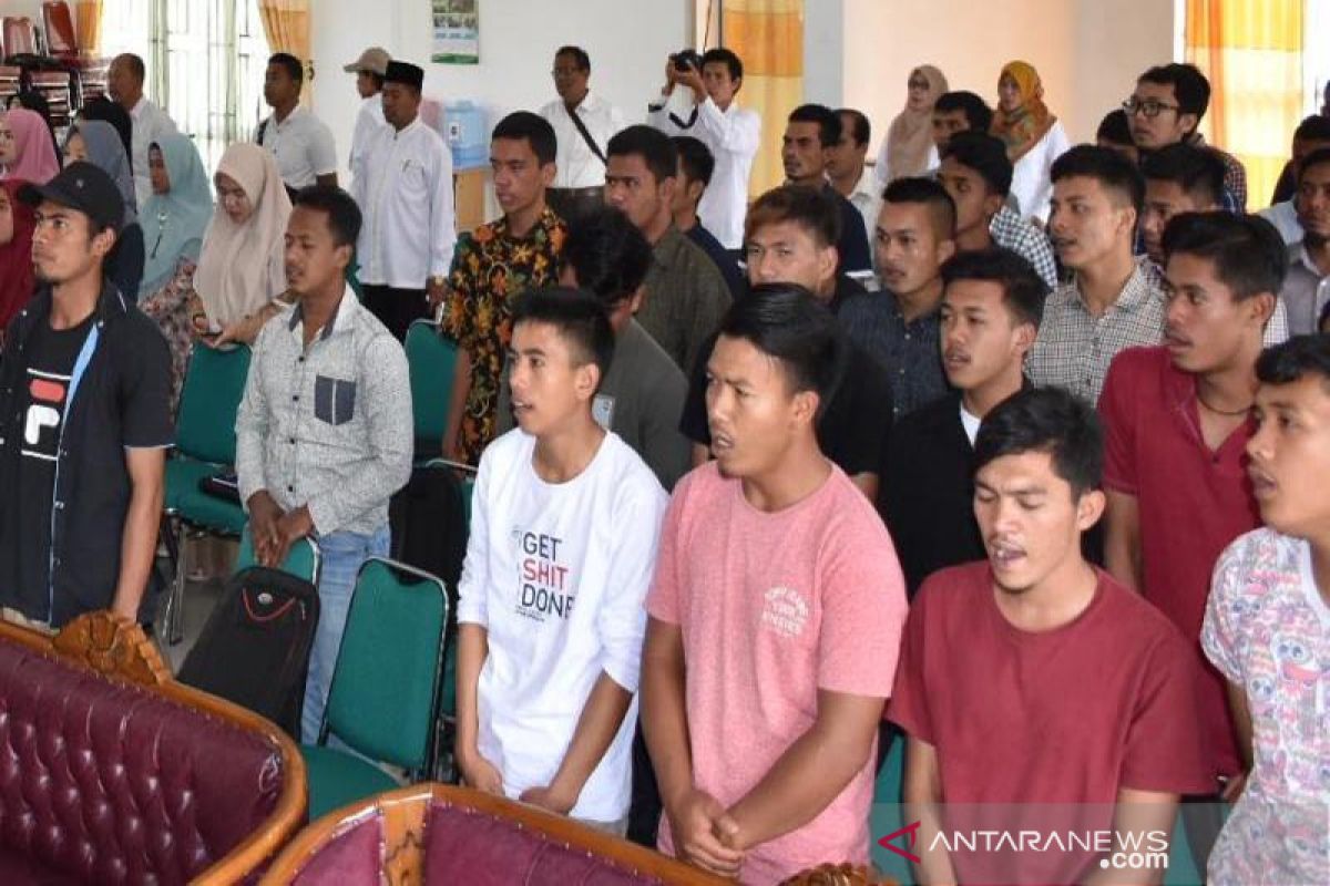 Kesbangpol Aceh gelar dialog bela negara bersama pemuda Bener Meriah