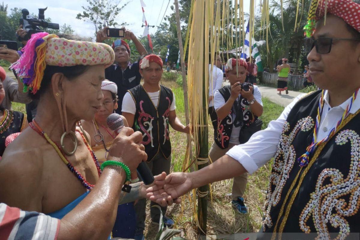 Tokoh muda suku Dayak ajak lestarikan budaya leluhur