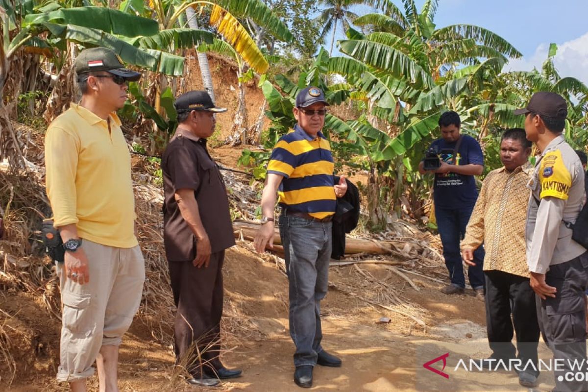 Pemkab Kotabaru kirim alat berat ke arah Pulau Matasirih