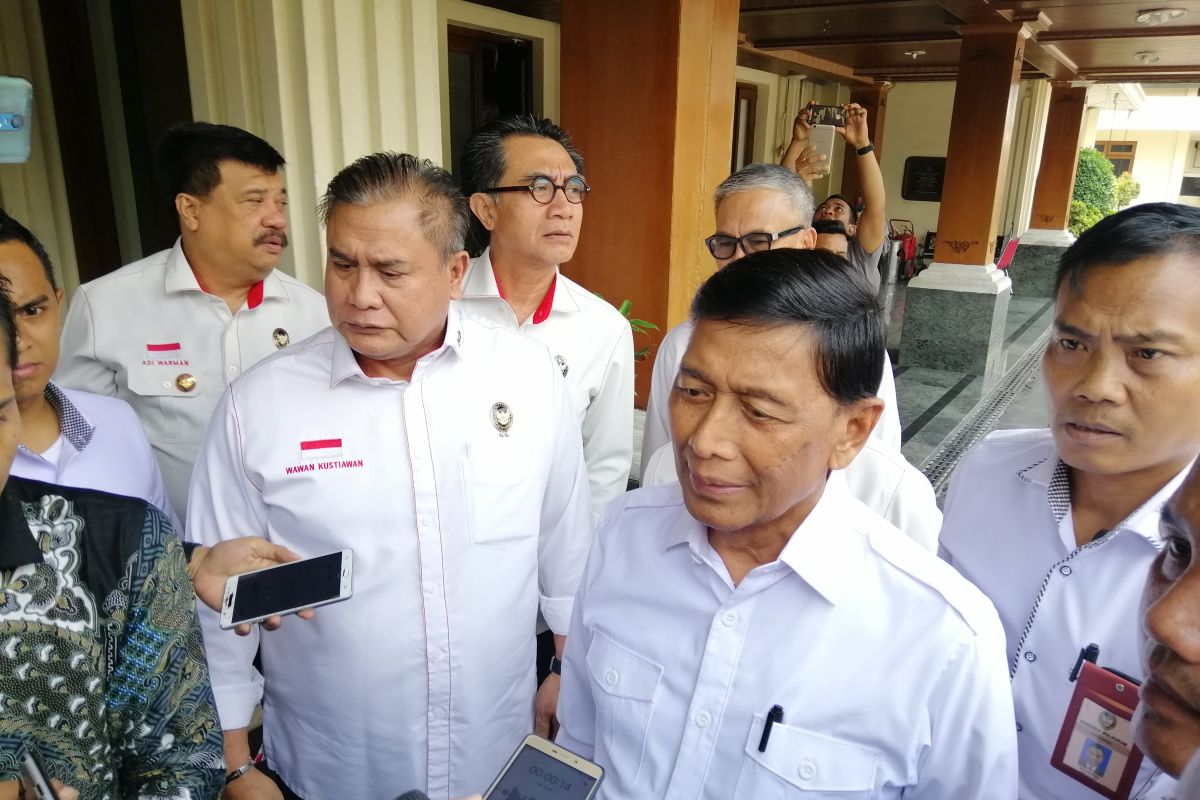 Wiranto sebut radikalisme menjadi PR buat Mahfud MD