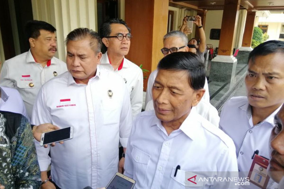 Izin dokter, Wiranto lakukan Sertijab Menko Polhukam