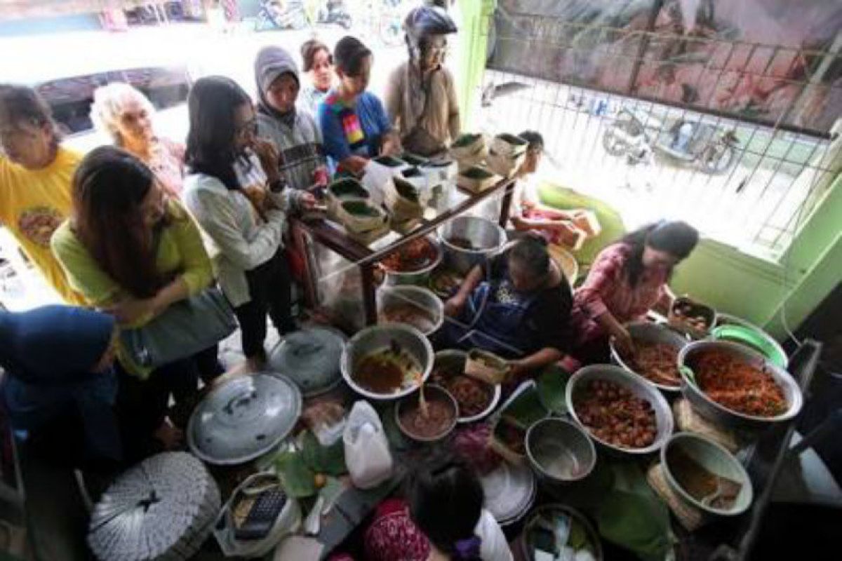 Mengenal gudeg, makanan khas yang usianya setua Yogyakarta