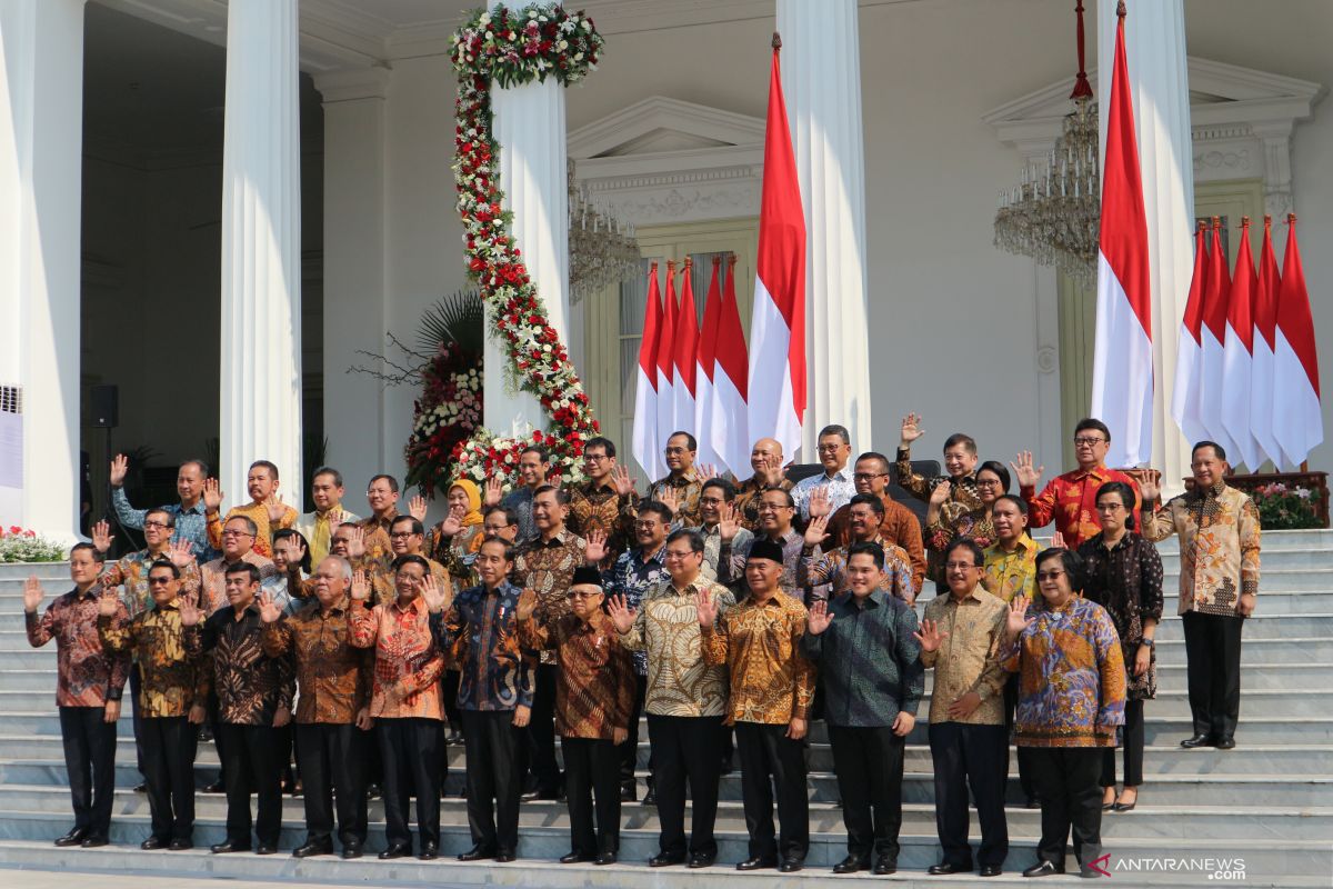 Presiden Jokowi minta menteri Kabinet Indonesia Maju Jangan korupsi