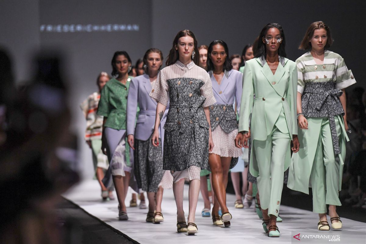 Hari ini, Jakarta Fashion Week hingga festival film