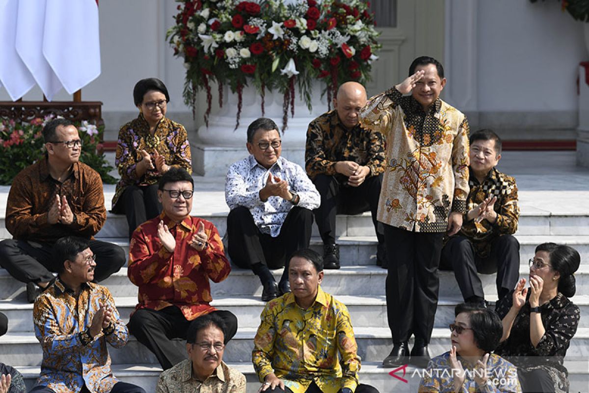 Peneliti sosok Jokowi tangkap makna pengumuman Kabinet Indonesia Maju