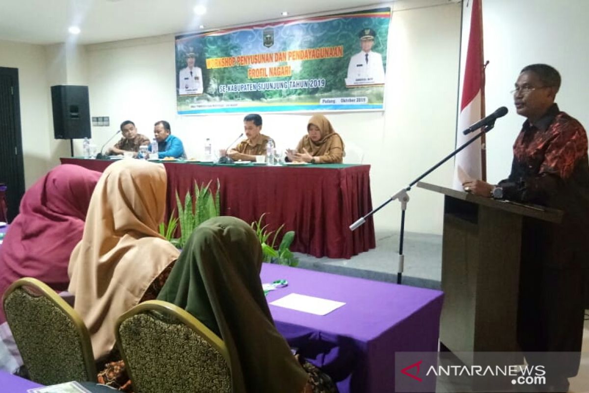 62 orang tenaga entri data nagari Kabupaten Sijunjung ikuti workshop