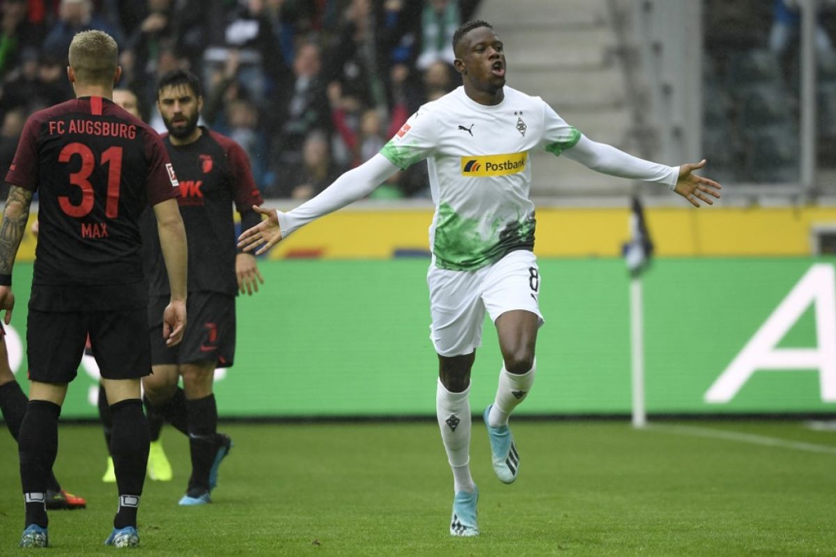 Atletico Madrid incar pemain Mnchengladbach, Denis Zakaria