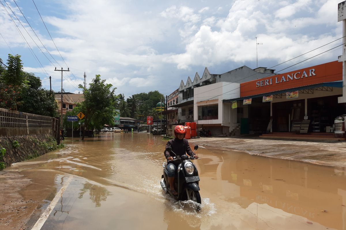 Kepri memasuki cuaca ekstrem, warga diimbau jaga daya tahan tubuh