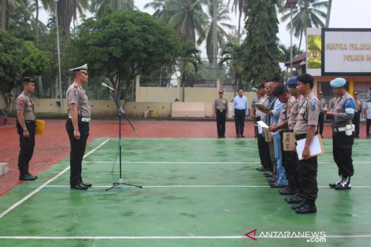 Polisi diingatkan jadi  pelopor dalam berlalu lintas