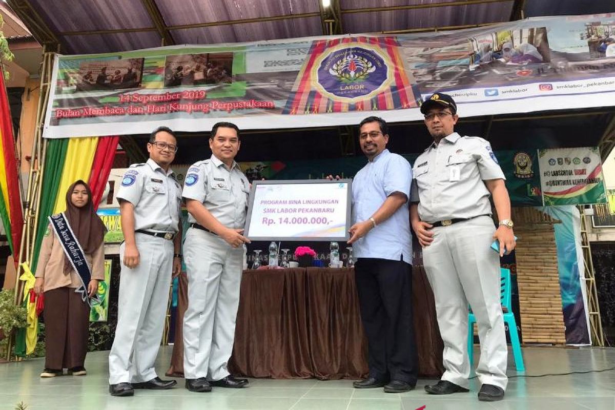 CSR Jasa Raharja giring Pustaka SMK Labor Pekanbaru juara nasional