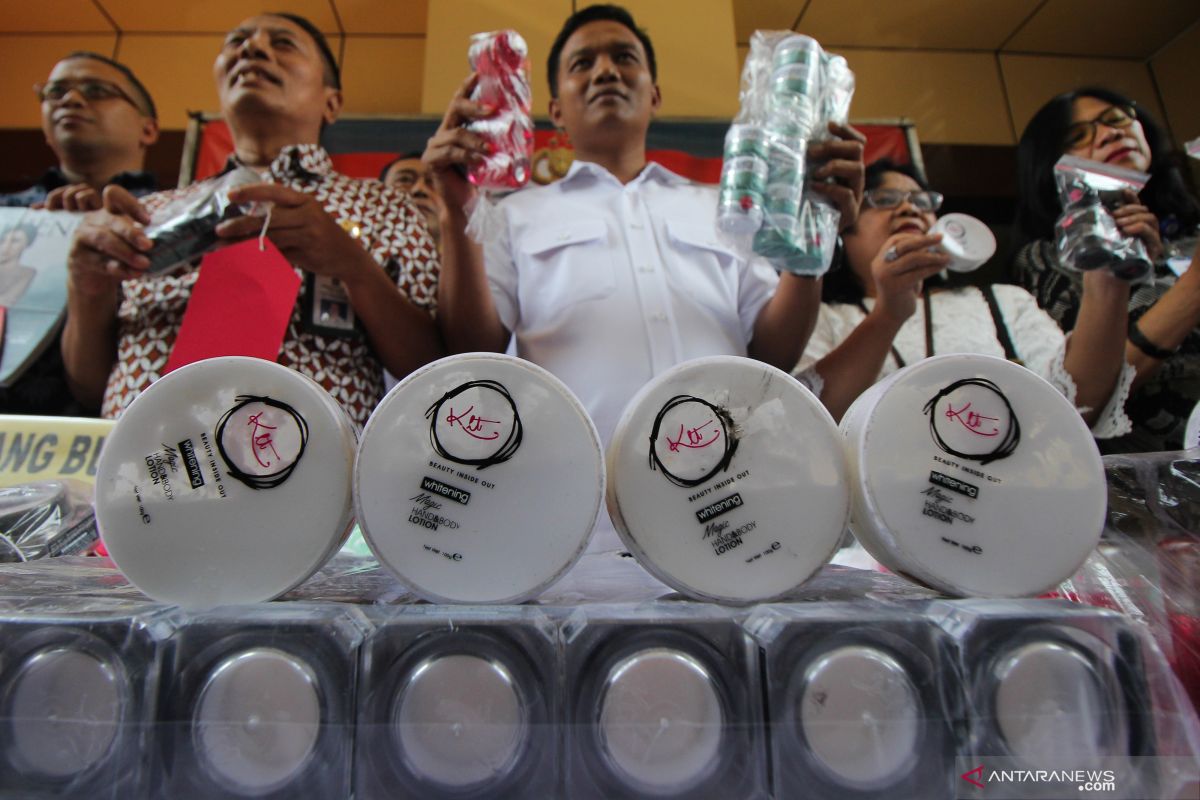 Polisi bongkar peredaran kosmetik ilegal beromzet miliaran rupiah
