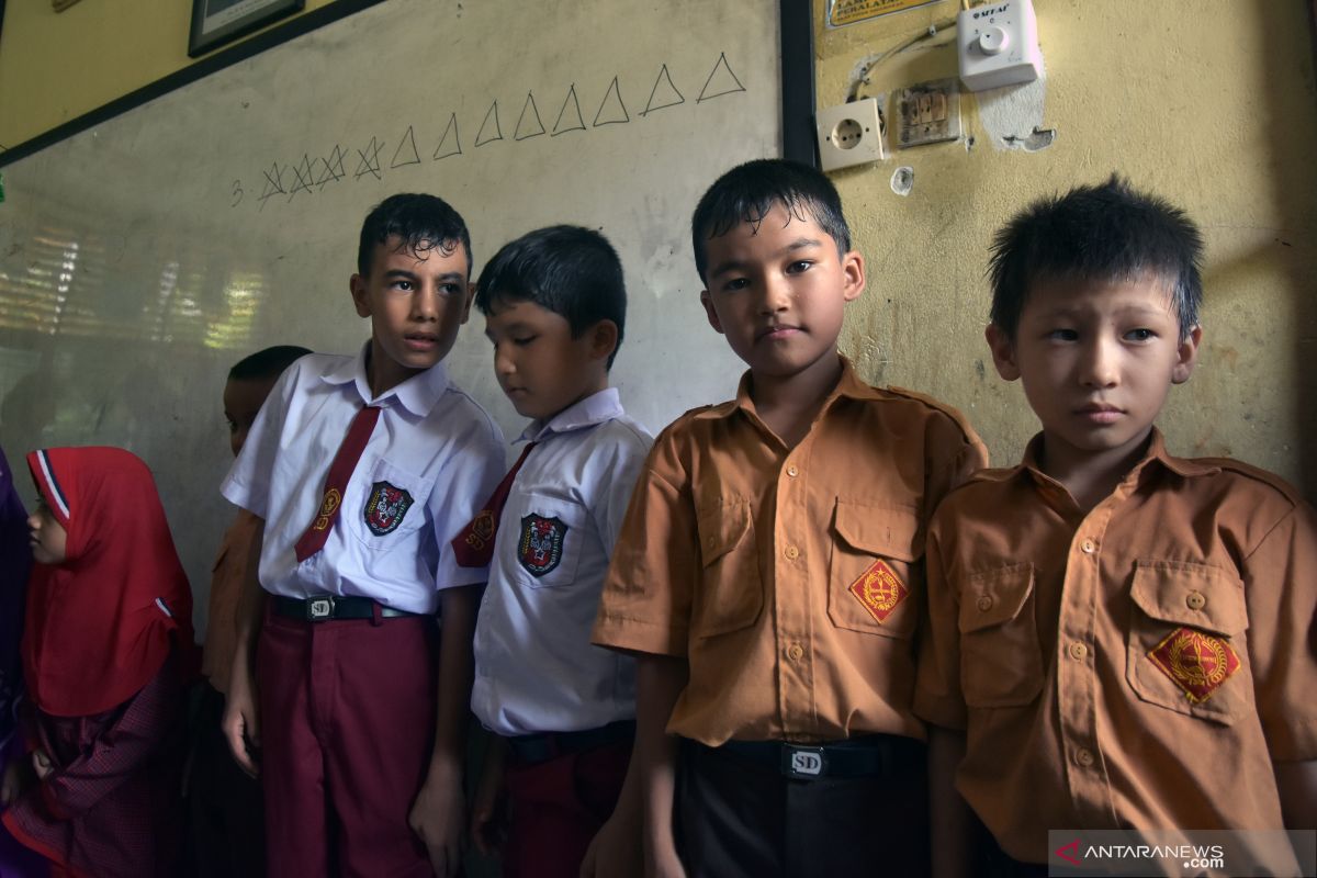 Anak imigran bersekolah di SDN Pekanbaru diminta untuk dievaluasi