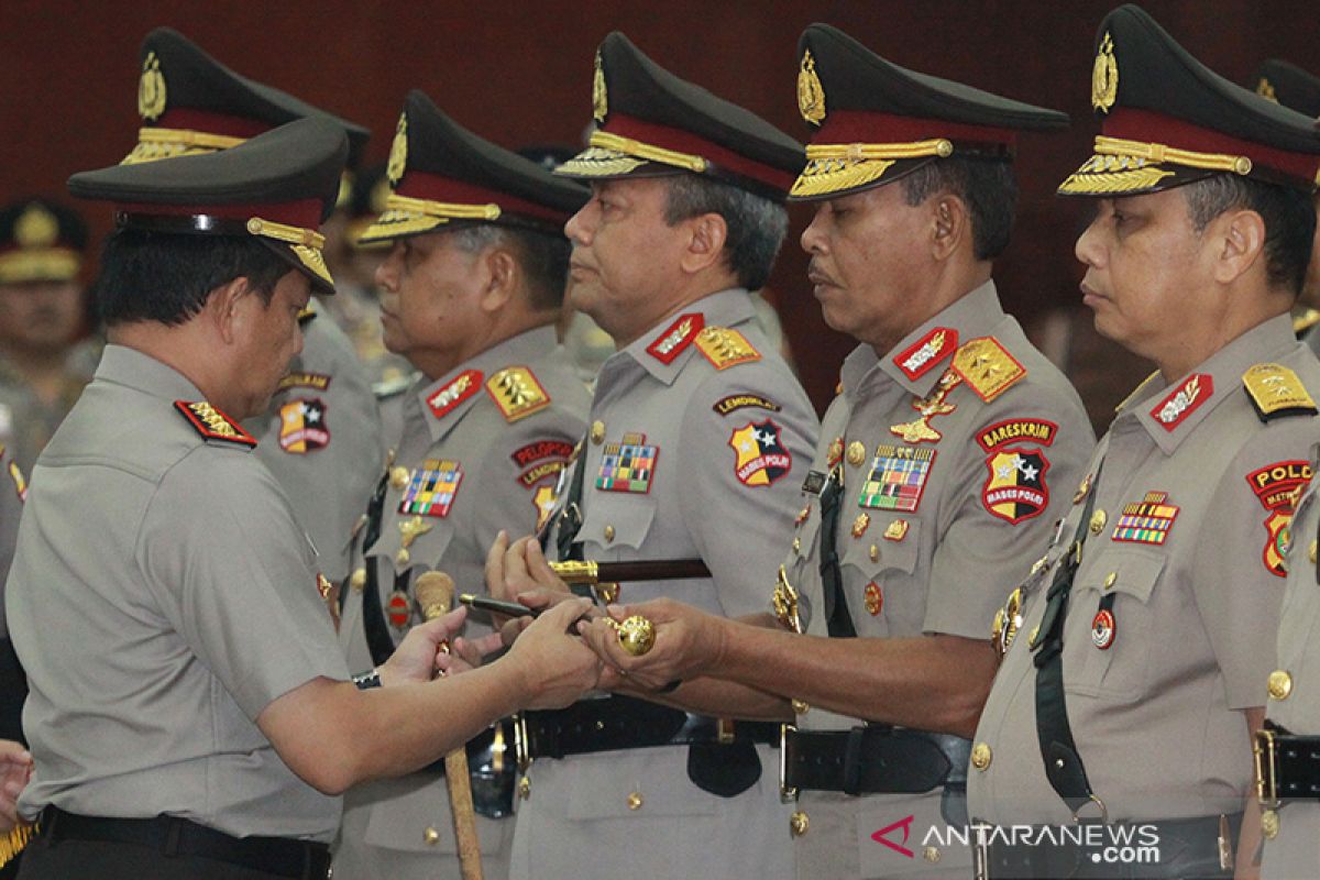 Calon Kapolri Komjen Idham bersamaTito lumpuhkan dalang Bom Bali