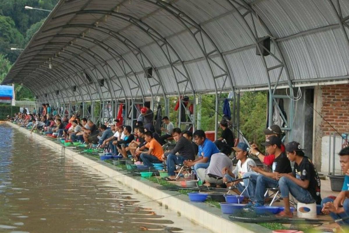 Dinas Pariwisata OKU  bangun kolam pemancingan Rantau Kumpai