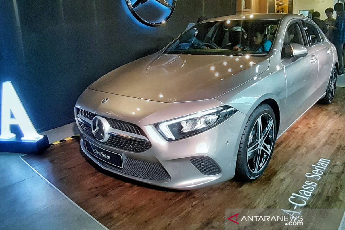 Mercedes Benz A-Class hadir dalam versi sedan