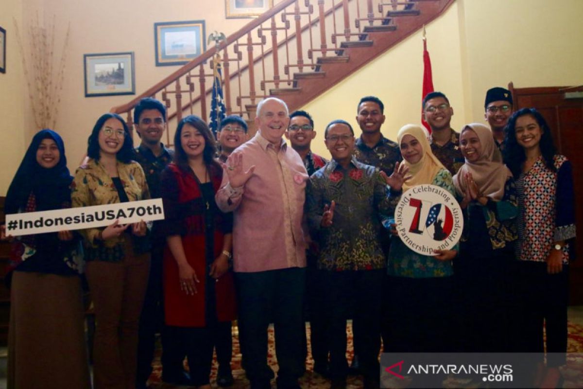10 pemuda berangkat ke AS untuk perkenalkan budaya Indonesia