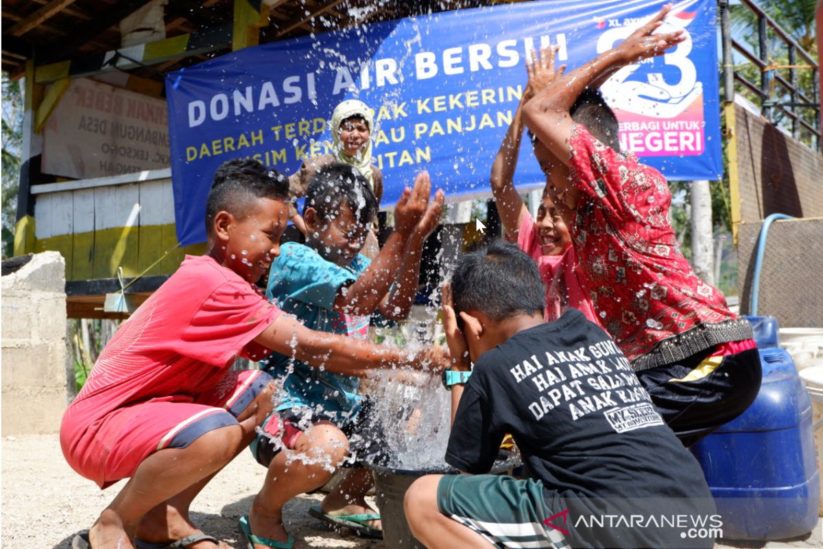 XL Axiata Kirim Bantuan Air Bersih Jatim-Sulsel