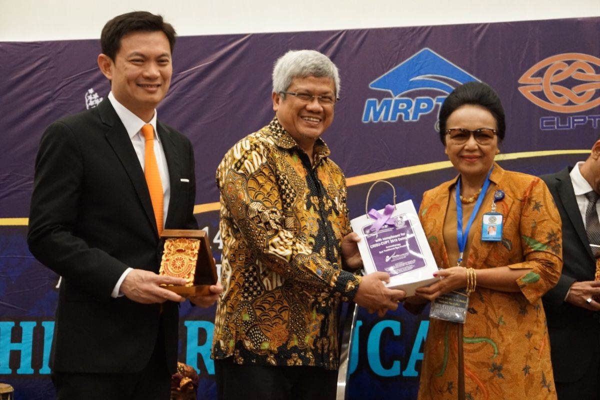 Anggota Dewan Rektor Indonesia-Thailand ikuti konferensi Internasional